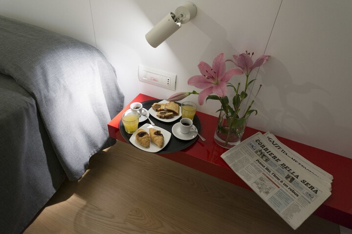Room 8 of 39