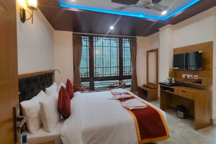 Room 10 of 73