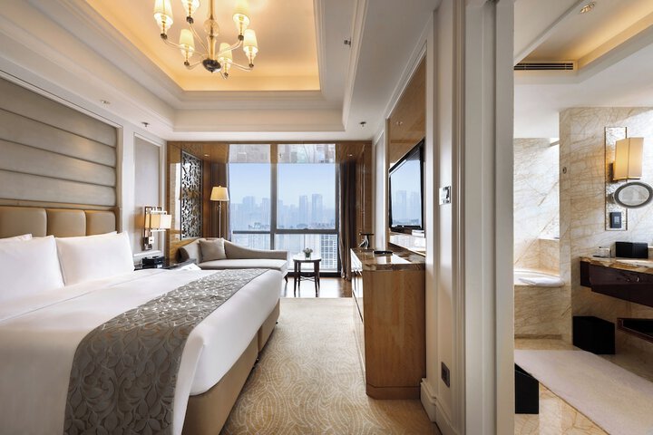 Room 40 of 122
