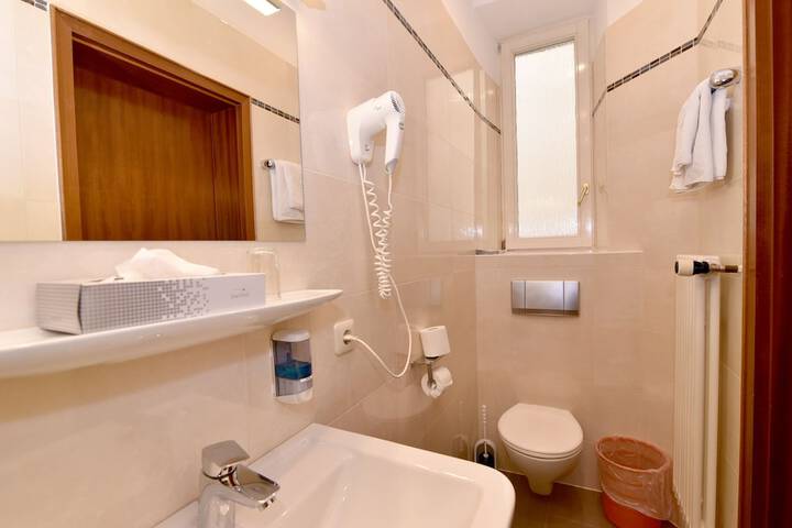 Room 35 of 57