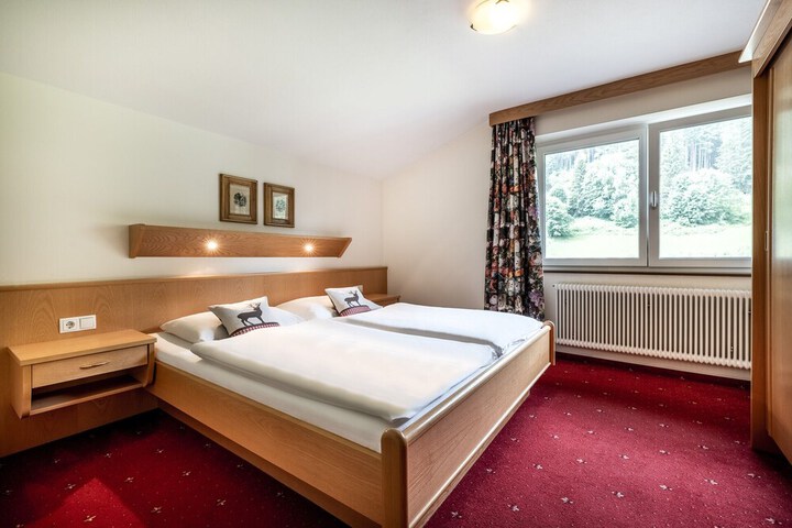 Room 5 of 41