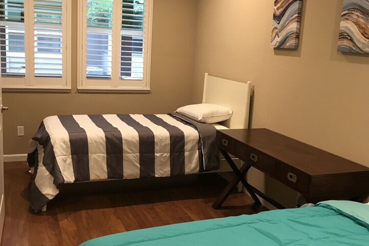 Room 7 of 24