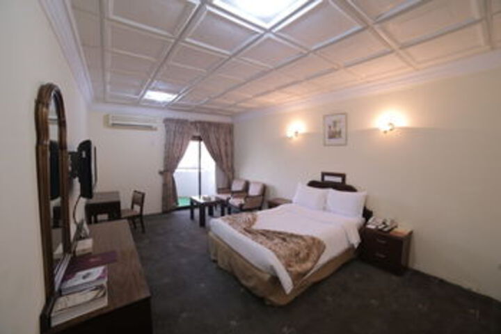Room 19 of 54