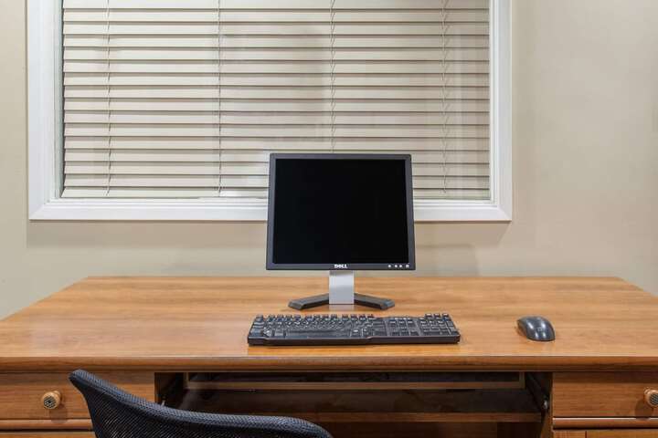 Business Center 36 of 42