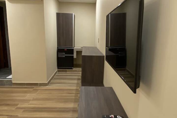 Room 16 of 44