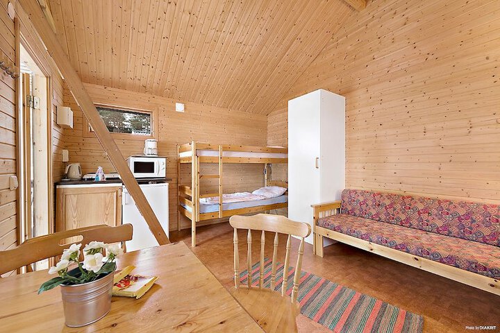 Room 13 of 38