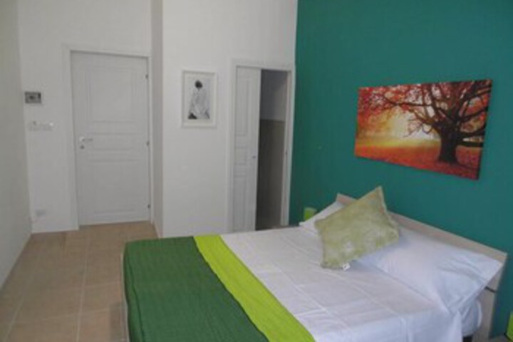 Room 9 of 13
