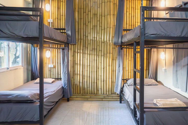 Room 4 of 64