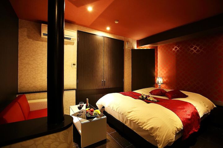 Room 21 of 43