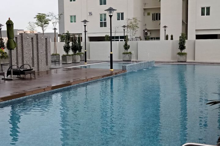 Pool 24 of 42