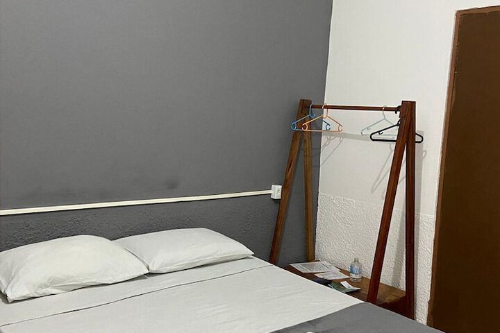 Room 9 of 35
