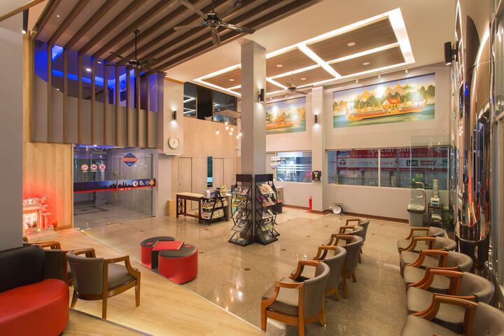 Hotel Lobby