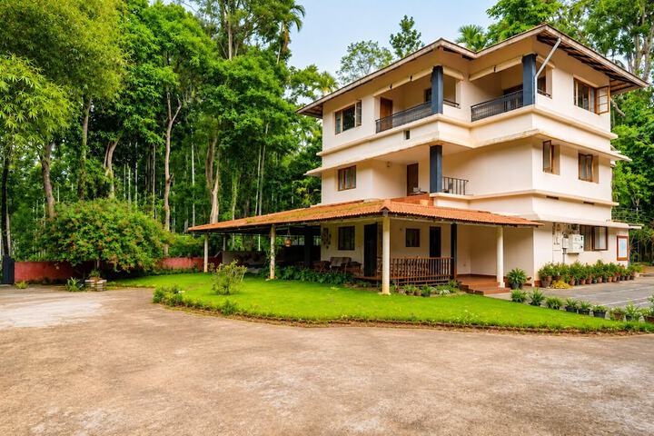 Enteveedu Homestay