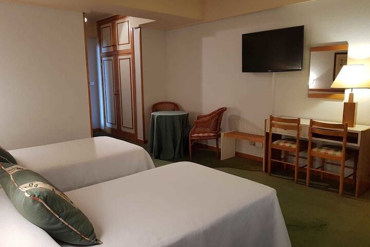 Room 15 of 54