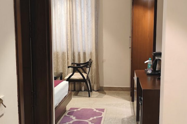 Room 23 of 54