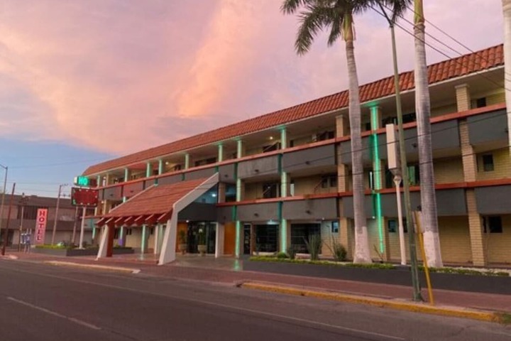 Hotel 27 of 27