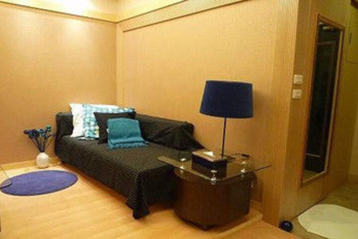 Room 8 of 20