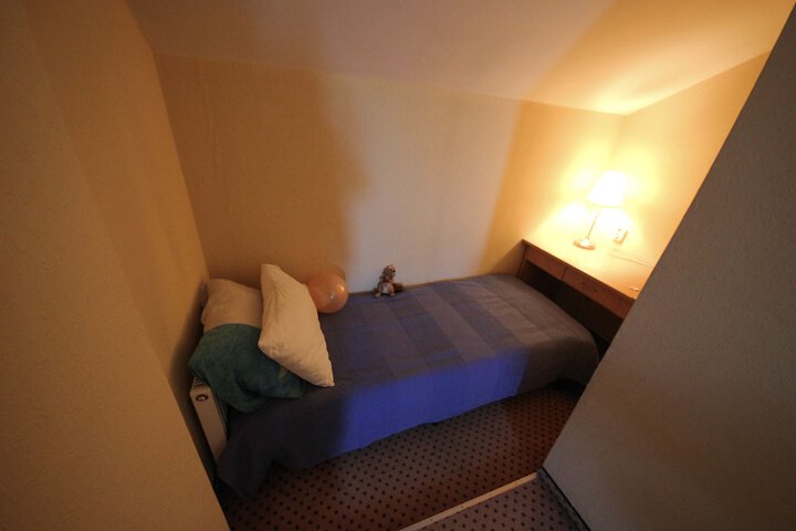 Room 50 of 72