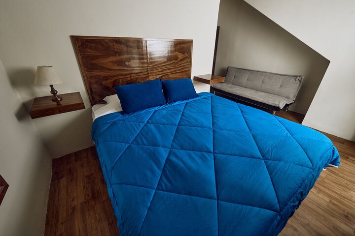 Room 6 of 25