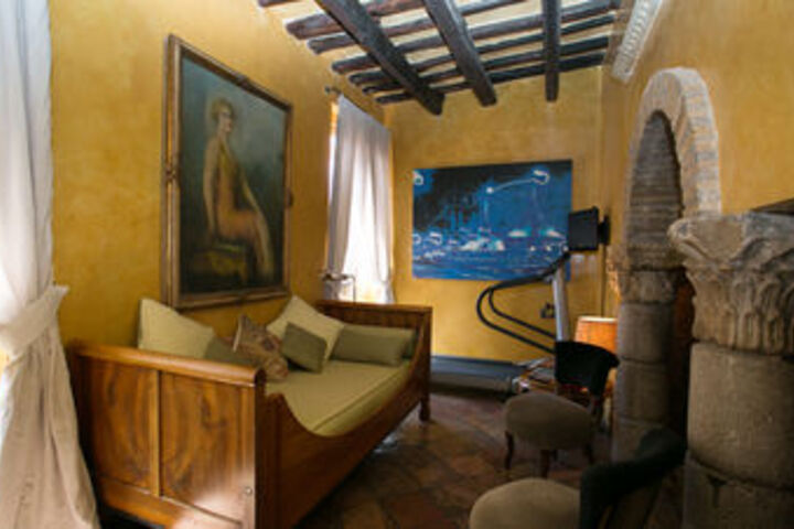 Room 17 of 23