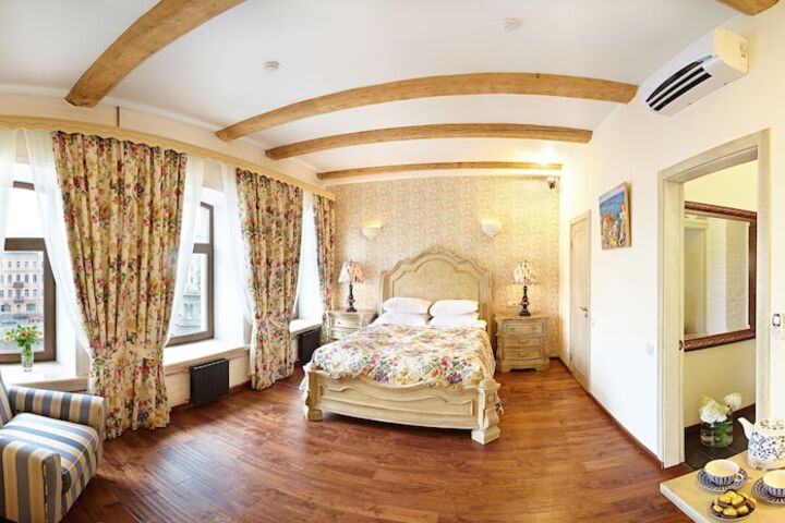 Room 13 of 95