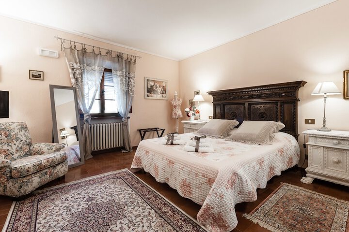 Room 27 of 141