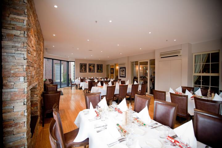 Dining 45 of 66