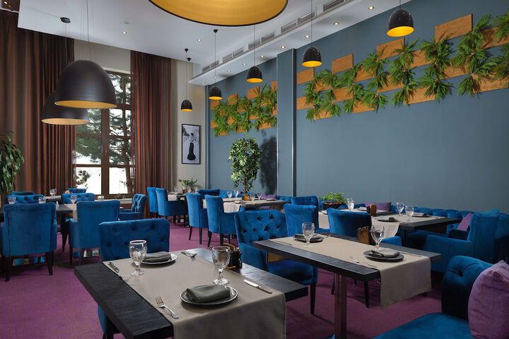 Dining 142 of 186