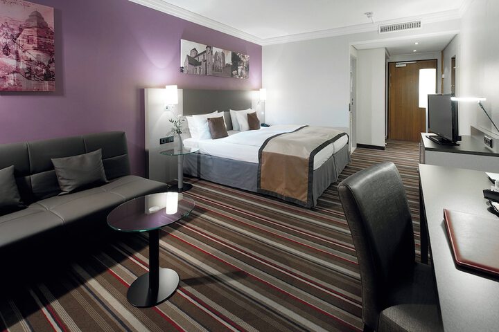 Room 14 of 45
