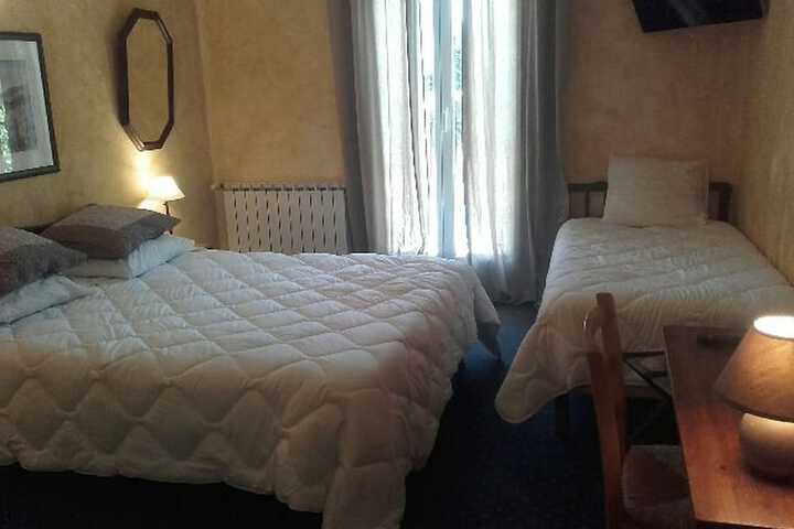 Room 2 of 17