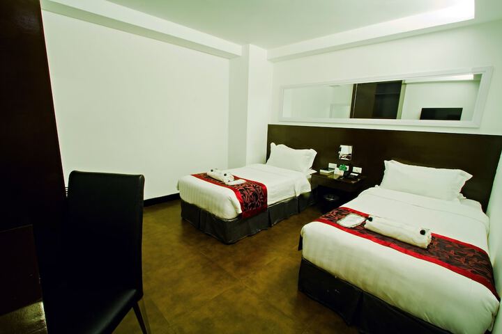 Room 14 of 43