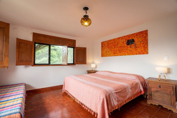 Room 5 of 27