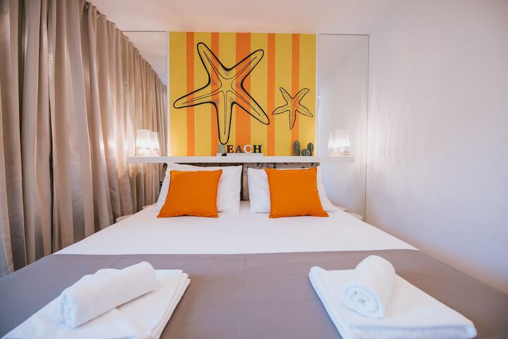 Room 12 of 54