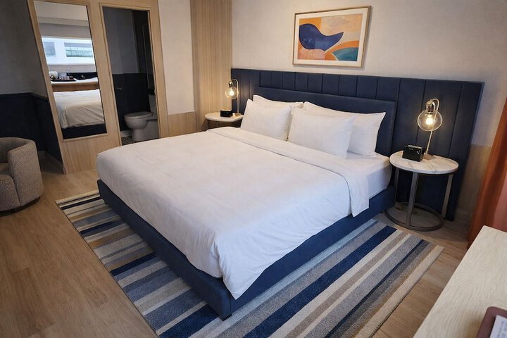 Room 4 of 6
