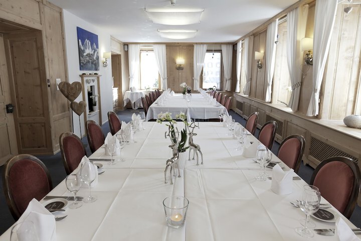 Ballroom/Hall 86 of 91