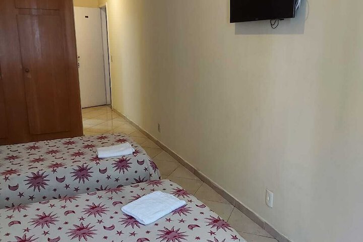 Room 25 of 58