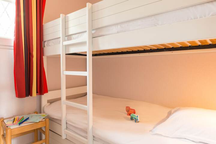 Room 30 of 127