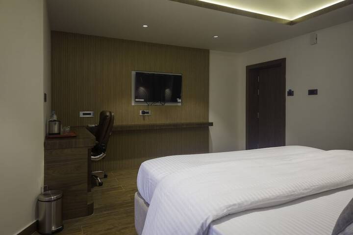 Room 17 of 43