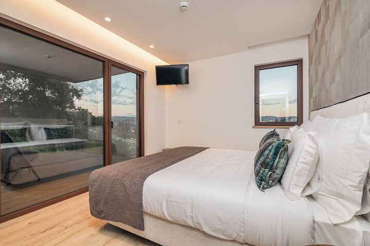 Room 5 of 52