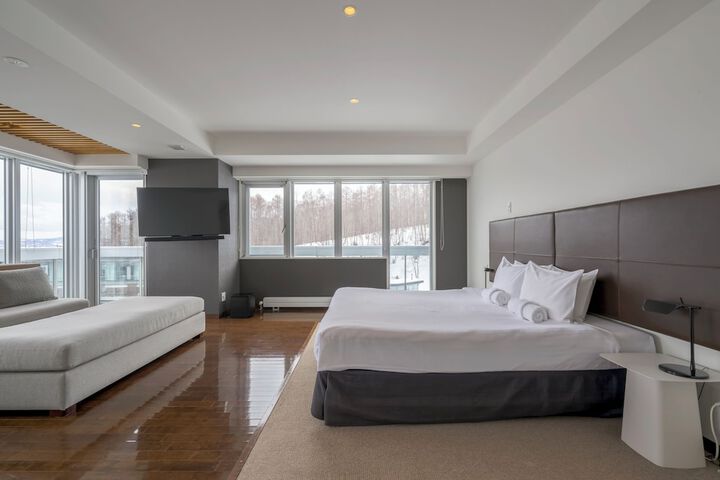 Room 196 of 237