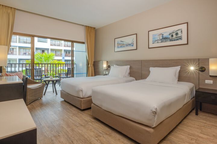 Room 10 of 94