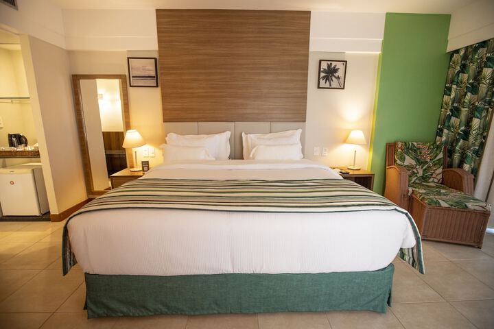 Room 8 of 120