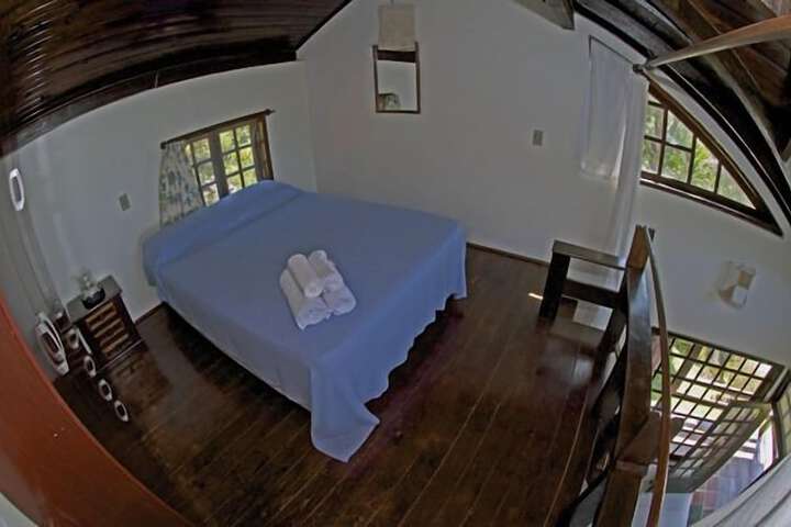 Room 2 of 67