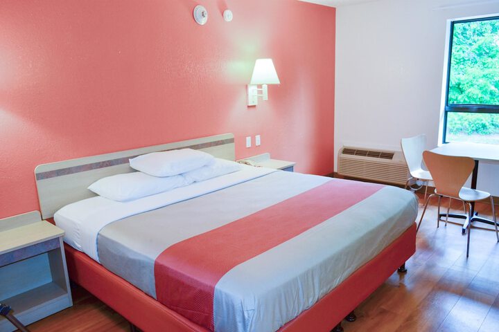 2 Double Beds (15 of 21)
