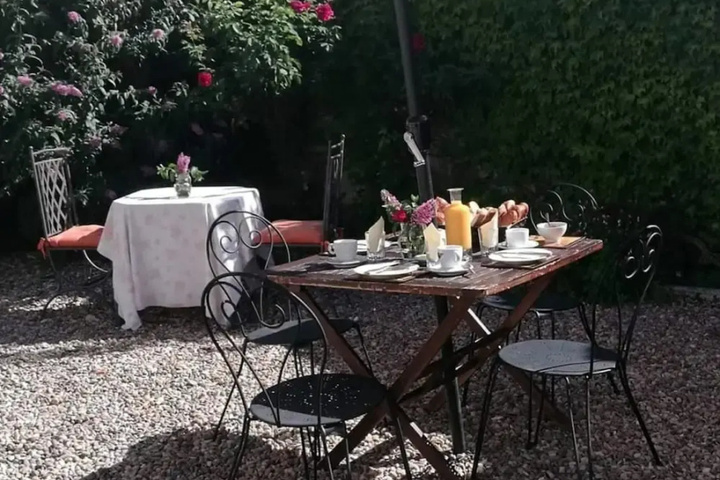 Dining 13 of 14
