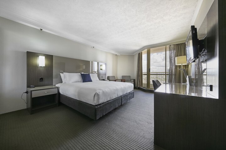 Room 8 of 105