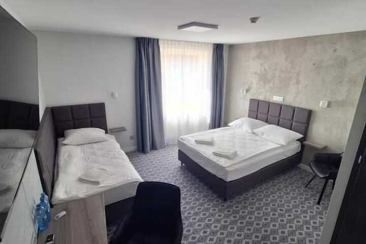 Room 12 of 51