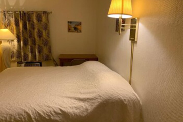 Room 64 of 204
