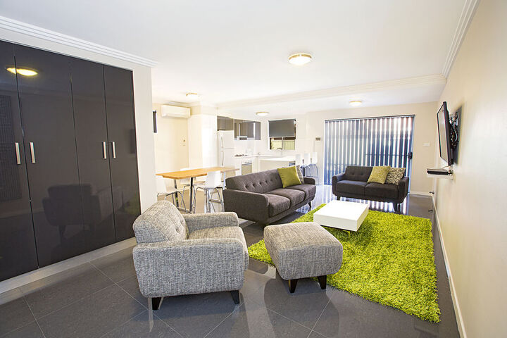 Room 4 of 15