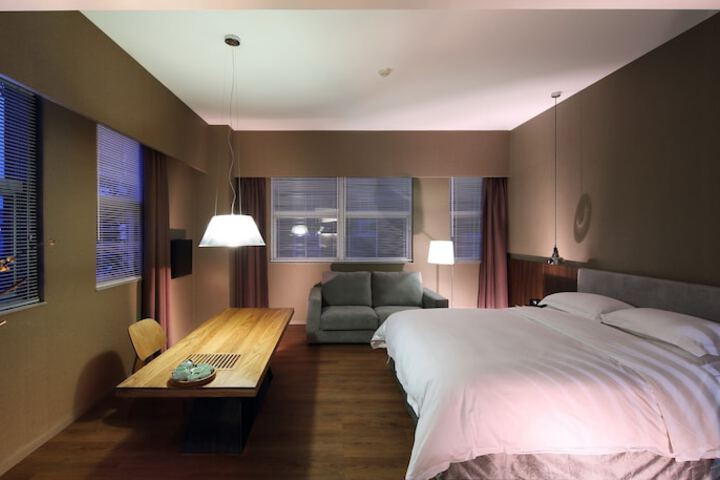 Room 6 of 22